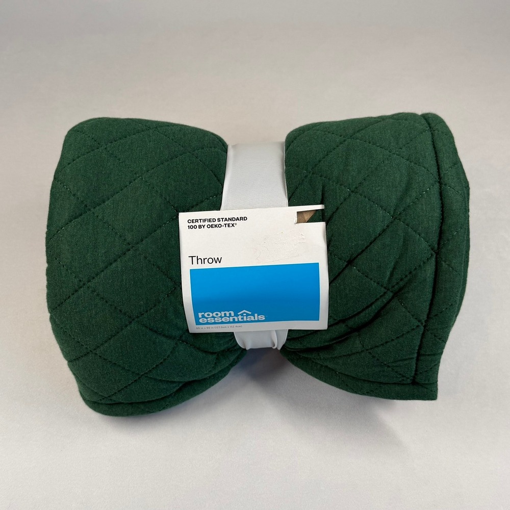 Room Essentials Throw Blanket Emerald Green Quilted Sherpa 50"x60" New
